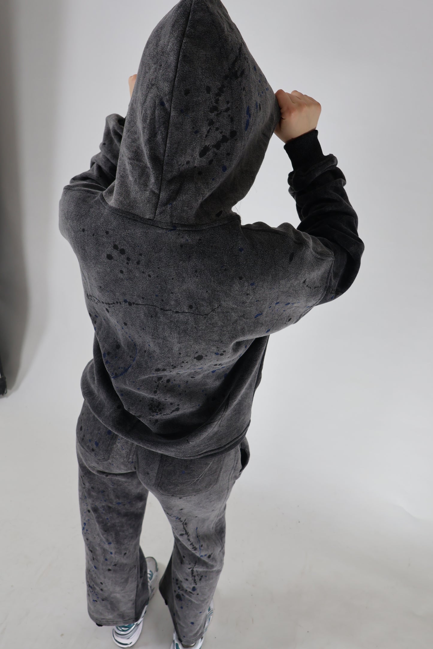 Abstract Tracksuit